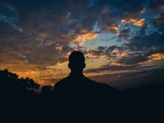 跑步锻炼后如何拉伸腿(跑步过后怎么拉伸小腿)