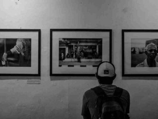 穿羽绒服跑步锻炼，冬天跑步穿什么