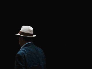 跑步锻炼胸肌的方式，怎样锻炼胸肌